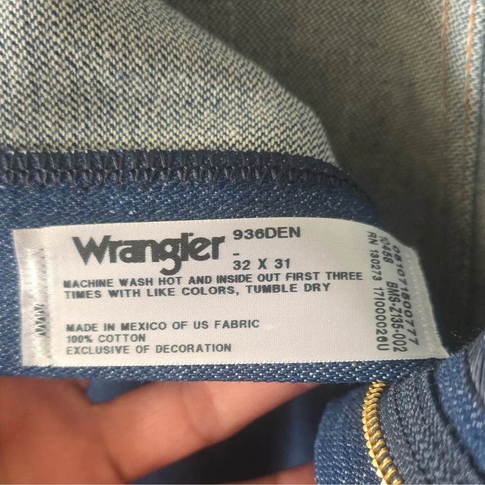 NWOT Y2K Wrangler Cowboy Cut Men's Dark Wash Blue Denim Straight Leg Jeans